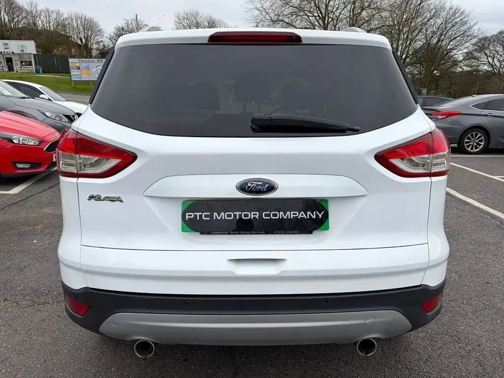 Käytetty Ford Kuga Titanium X 150 HP (110 kW) 2015 Valkoinen Katumaasturi
