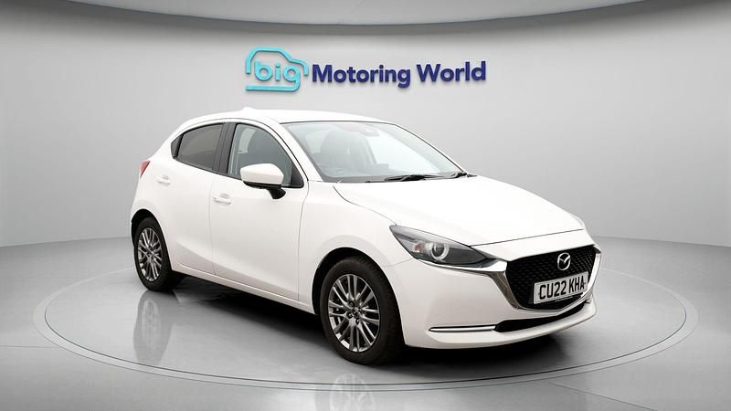 Used Mazda 2 Inclusive 90 HP (66 kW) 2022 White Hatchback