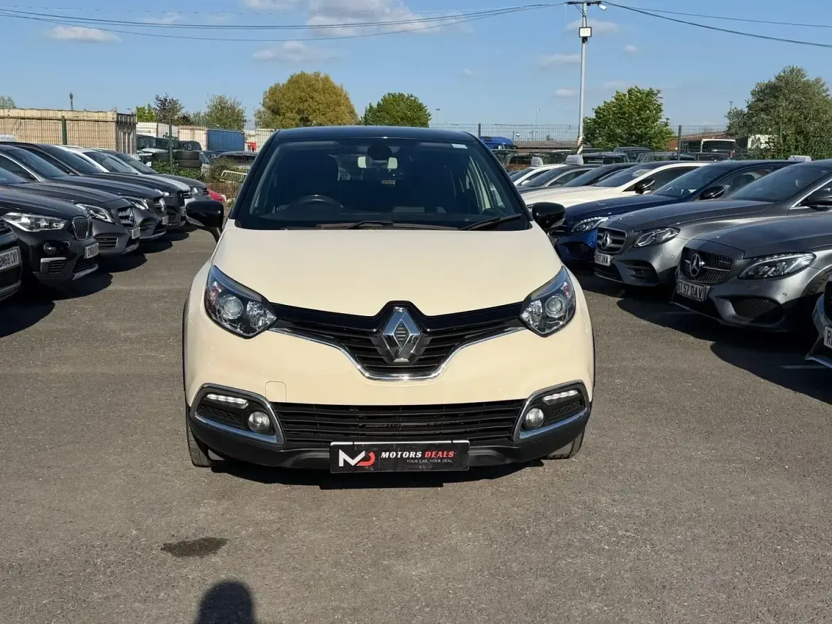 Begagnad Renault Captur Dynamique 90 HK (66 kW) 2016 Beige SUV