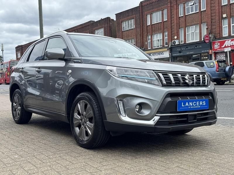 Second-hand Suzuki Vitara SZ-T 129 CP (94 kW) 2023 Gri SUV