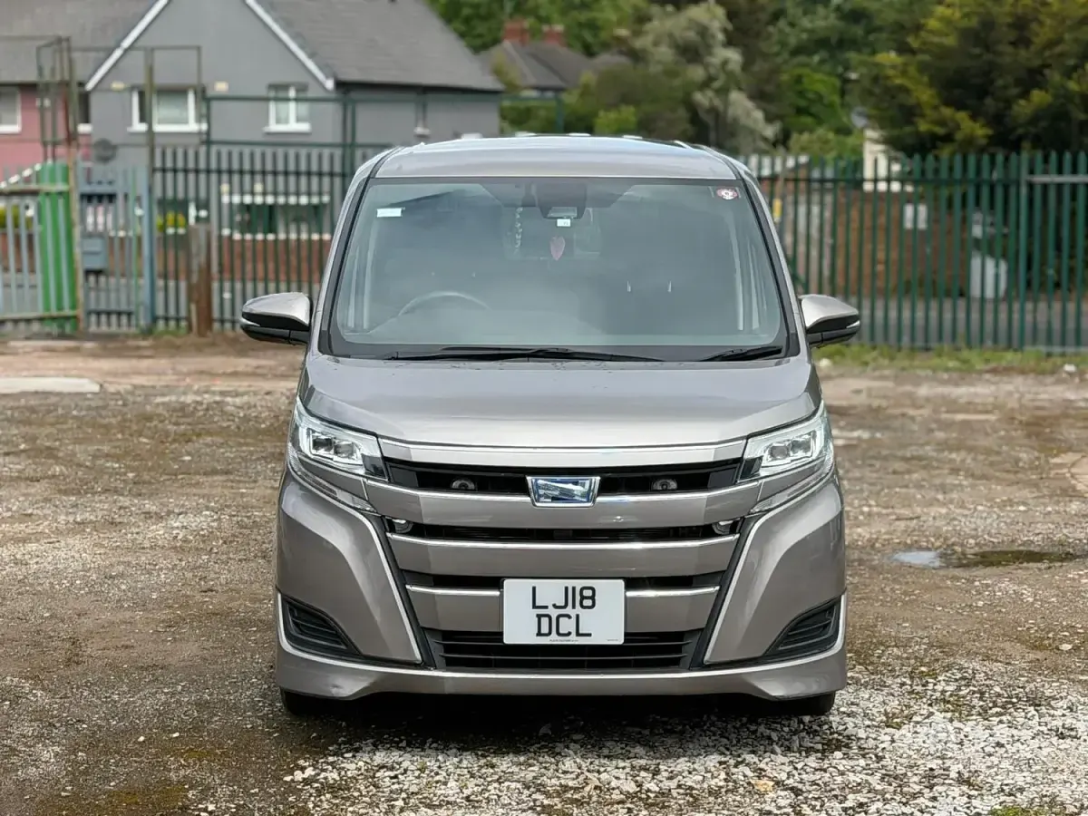 Used Toyota Noah 2026 Bronze MPV