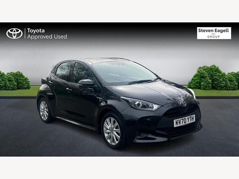 Used Toyota Yaris Hybrid 116 HP (85 kW) 2020 Black Hatchback