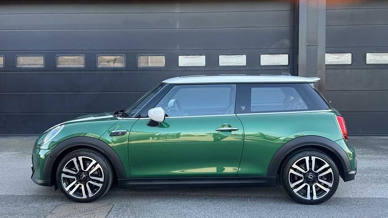 Usado Mini Cooper S Exclusive 176 HP (129 kW) 2023 Verde Citadino