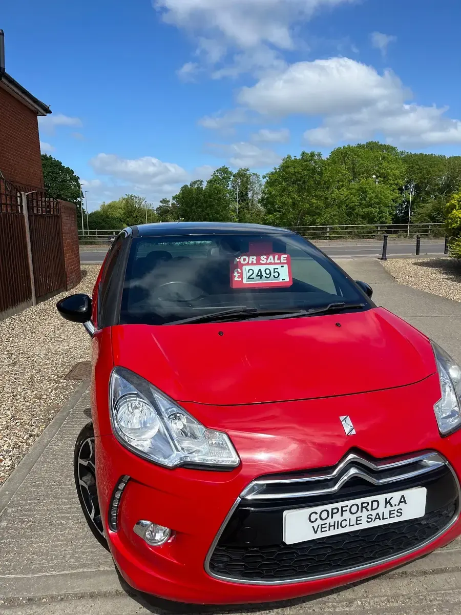 Used Citroën DS3 110 HP (80 kW) 2012 Red Hatchback
