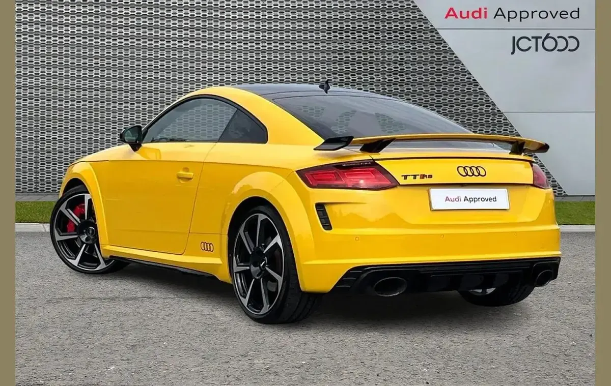 Used Audi TT RS Sport 394 HP (289 kW) 2020 Yellow Coupe