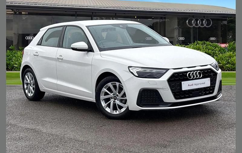 Used Audi A1 Sport 95 HP (69 kW) 2022 White Hatchback