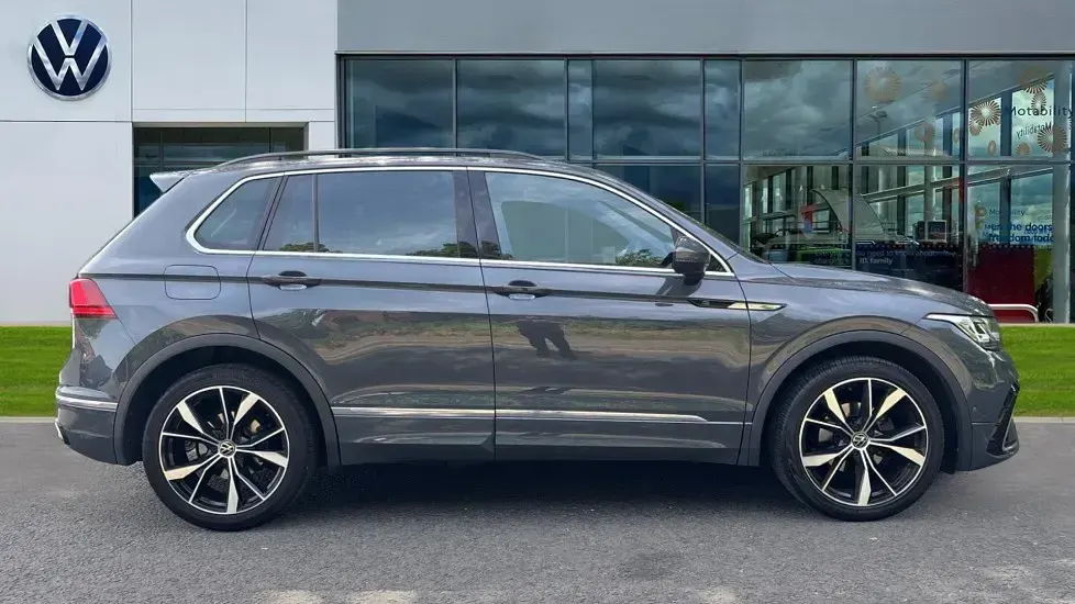 Used VW Tiguan R-line 150 HP (110 kW) 2023 Grey SUV