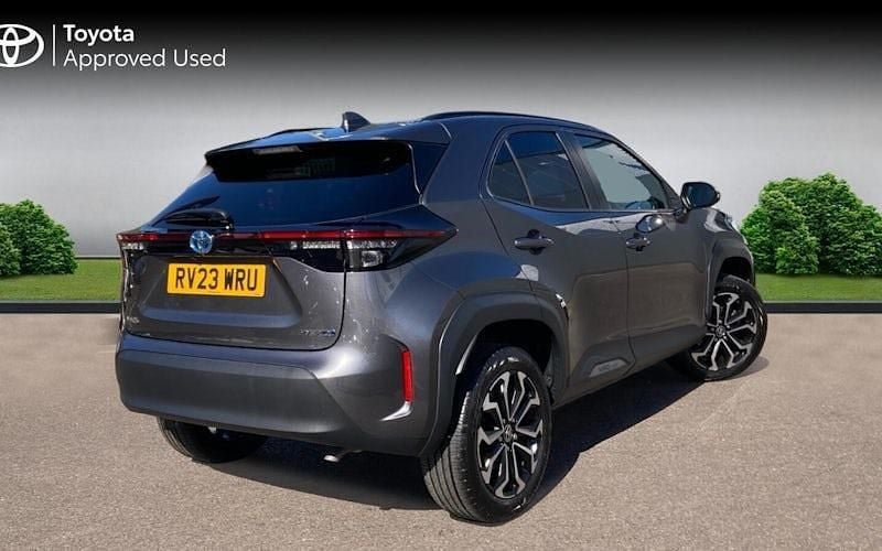 Used Toyota Yaris Hybrid Design 116 HP (85 kW) 2026 Estate