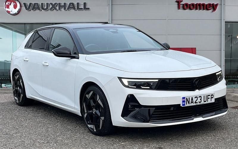 White Used 2023 Vauxhall Astra GSe Hatchback | £20,500 (Fair price) - Image 1/4