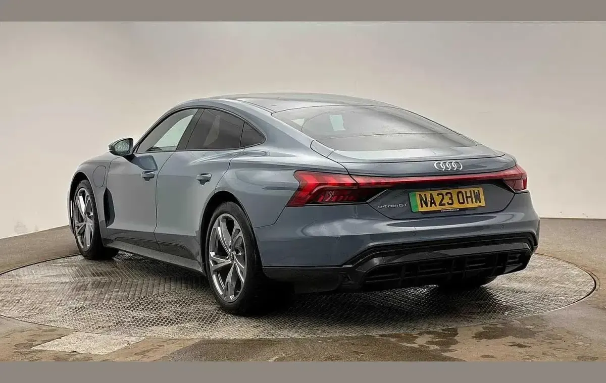 Used Audi e-tron GT quattro Comfort 384 kW (523 HP) 2023 Grey Sedan
