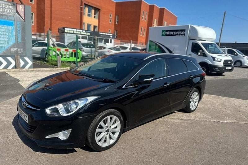 Used Hyundai i40 Style 136 HP (100 kW) 2014 Black Estate