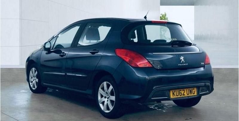 Used Peugeot 308 Active 92 HP (67 kW) 2012 Blue Hatchback