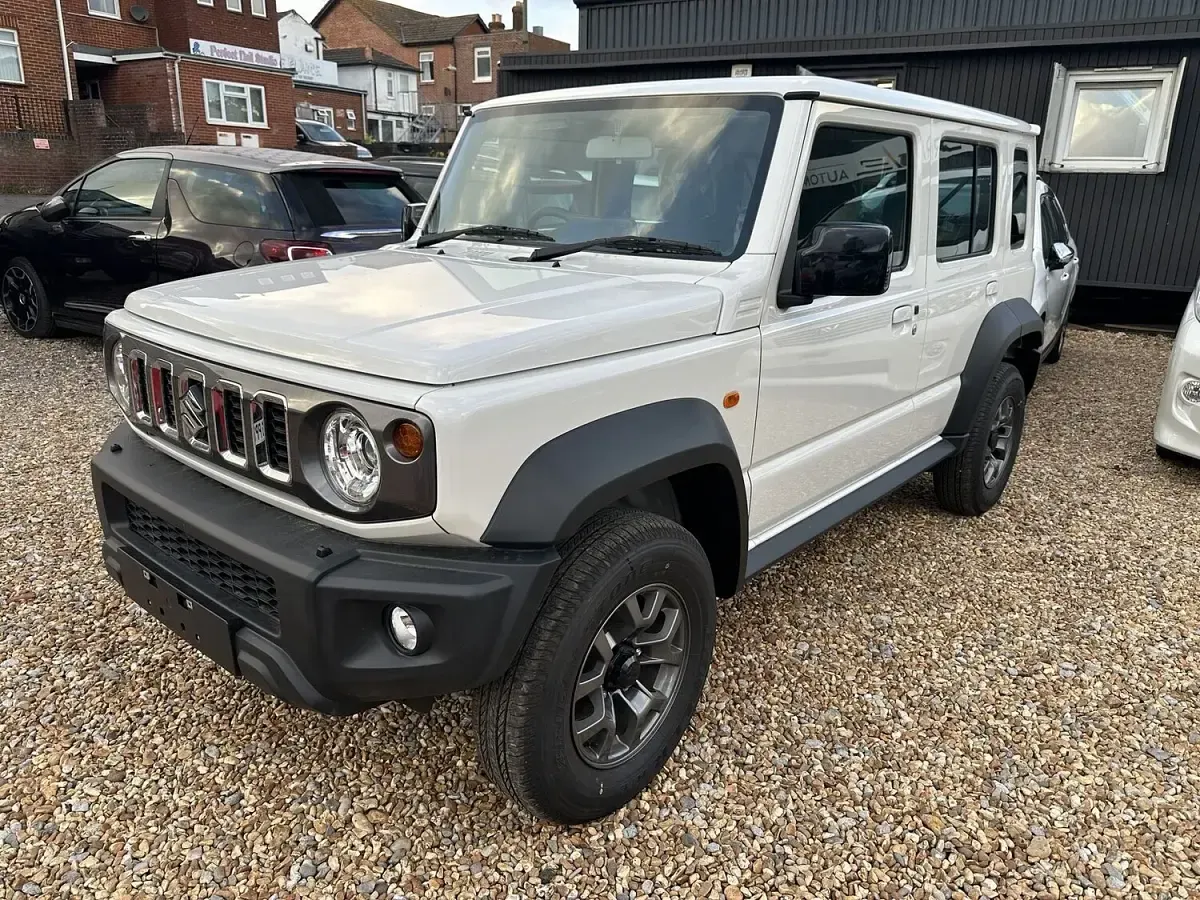 New Suzuki Jimny 101 HP (74 kW) 2025 White pearl SUV