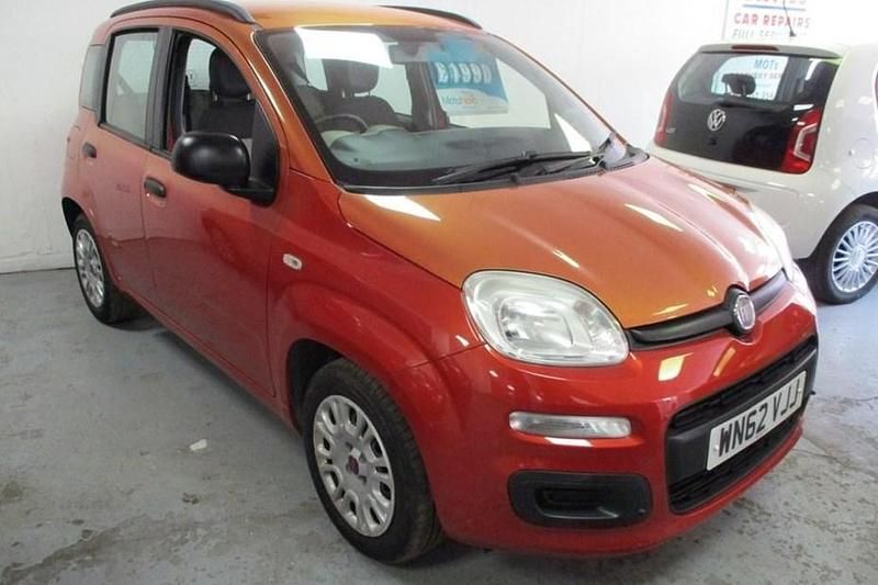 Used Fiat Panda Easy 69 HP (50 kW) 2012 Red Hatchback