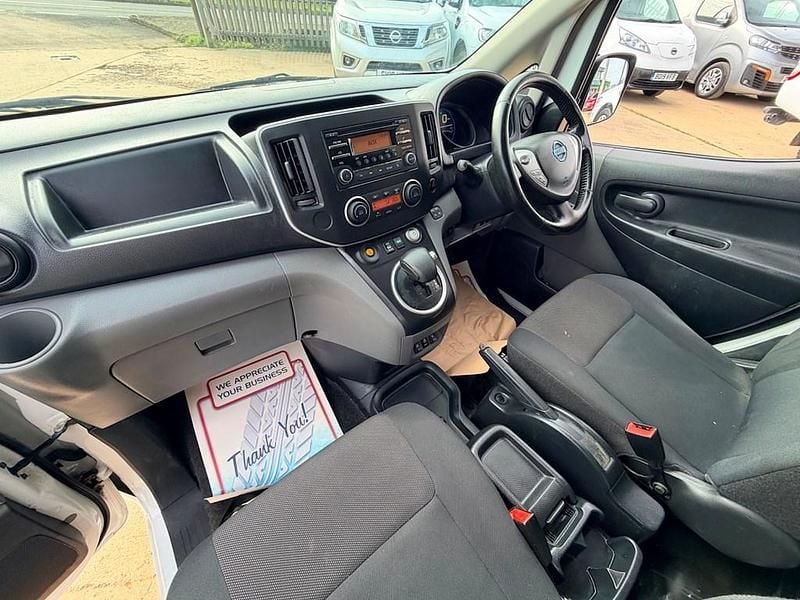 Used Nissan e-NV200 Acenta 80 kW (109 HP) 2017 White MPV