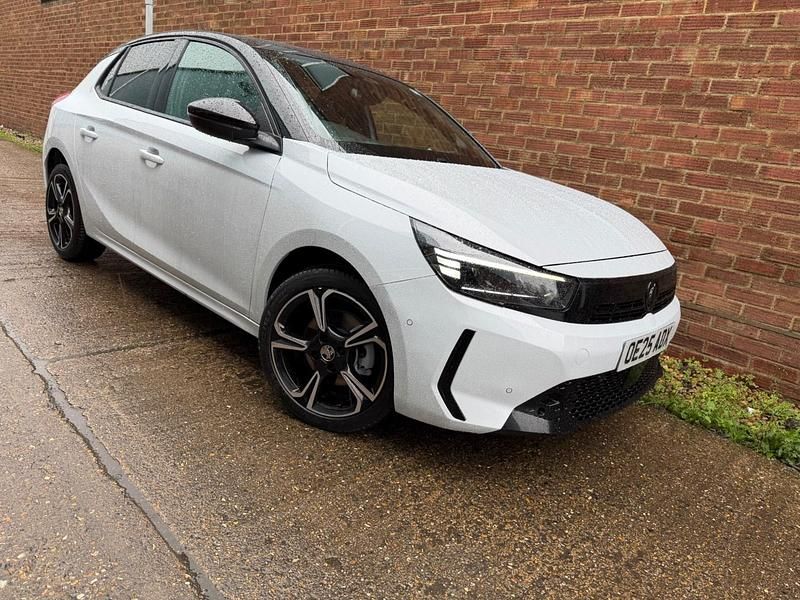 White Used 2025 Vauxhall Corsa Hatchback | £10,995 (Super price) - Image 1/4
