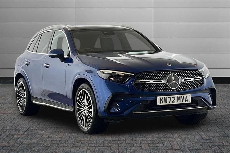 Spectral blue Used 2023 Mercedes 300 AMG Line Premium Plus Estate | £44,995 (Fair price) - Image 1/4