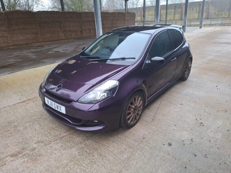 Purple Used 2011 Renault Clio II Hatchback | £5,450 (Fair price) - Image 1/4