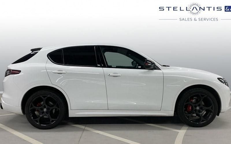Used Alfa Romeo Stelvio 280 HP (205 kW) 2024 White SUV