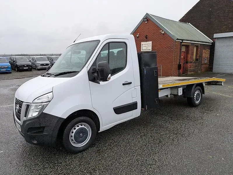 Używany Nissan NV400 SE 2019 Biały Van