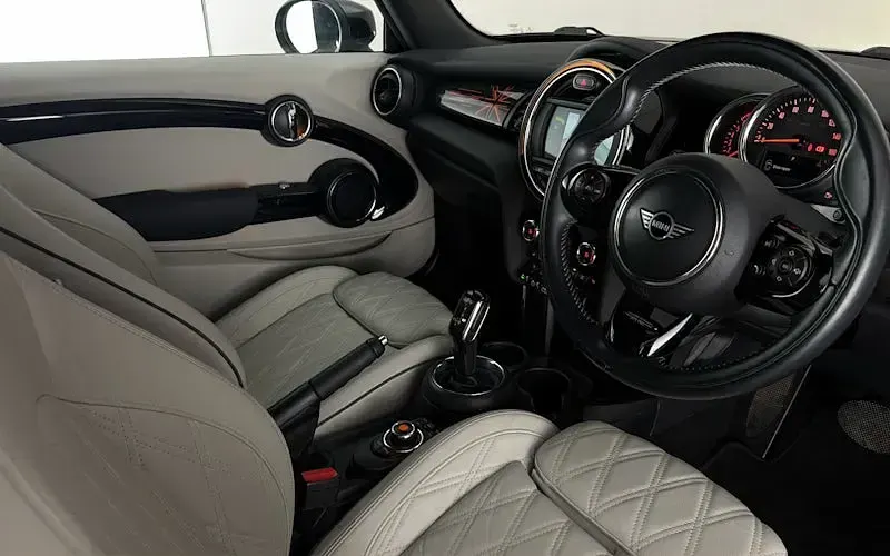 Used Mini Cooper Cabriolet Exclusive 136 HP (100 kW) 2020 Cabriolet