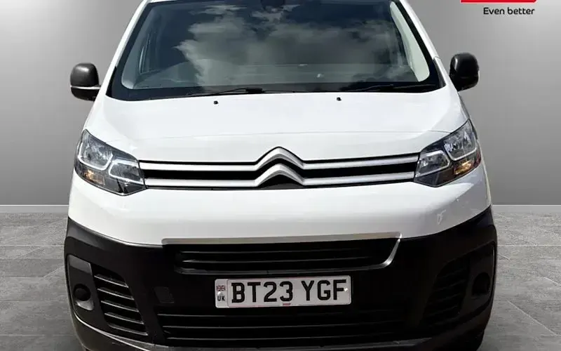Used Citroën Dispatch 102 HP (75 kW) 2023 White MPV