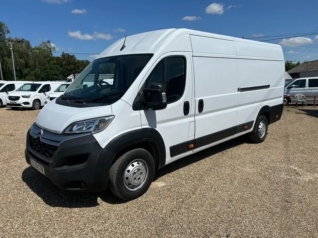 Used Citroën Relay 140 HP (102 kW) 2023 White Van