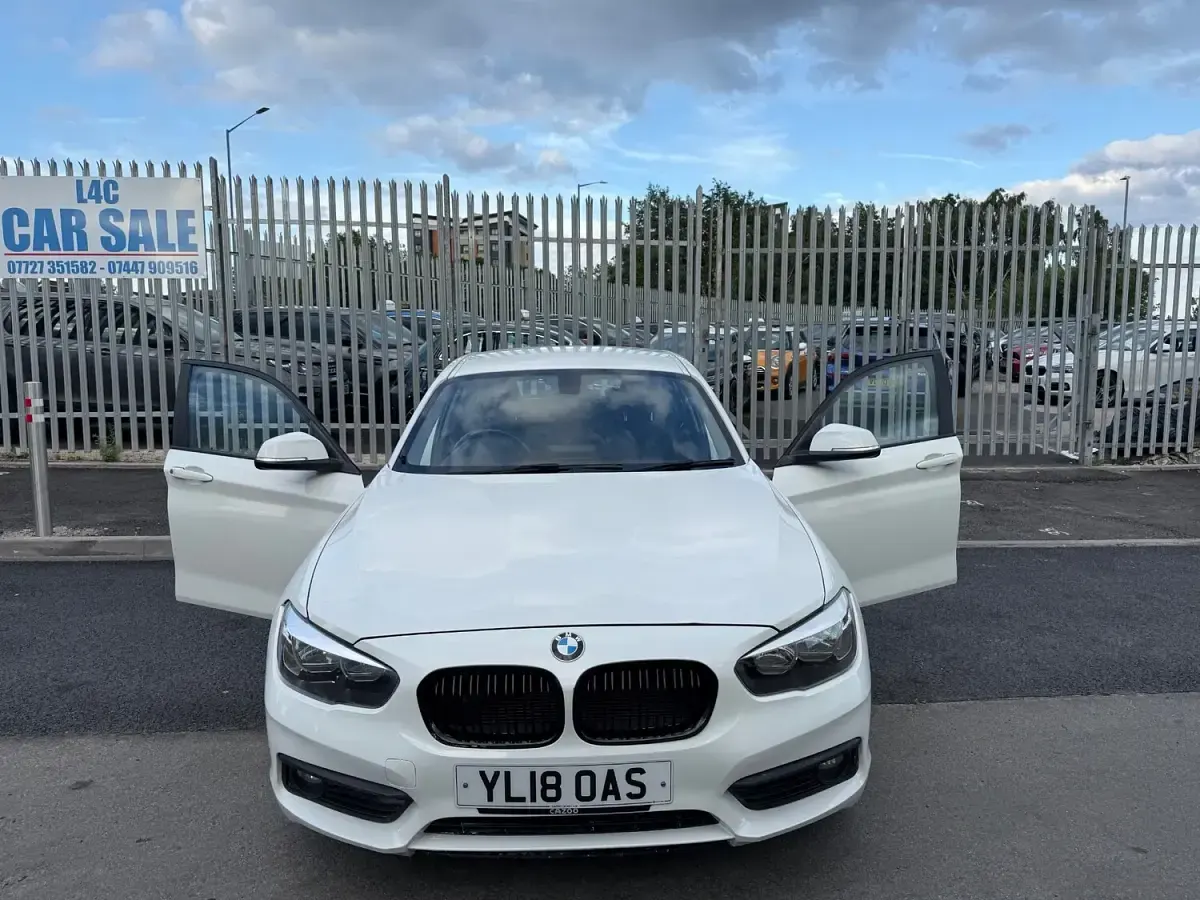 Used BMW 118 2018 White Hatchback