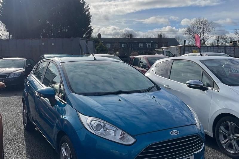 Used Ford Fiesta Zetec 2013 Blue Hatchback