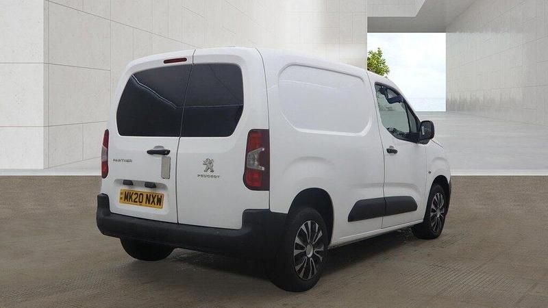 Used Peugeot Partner 131 HP (96 kW) 2020 White MPV