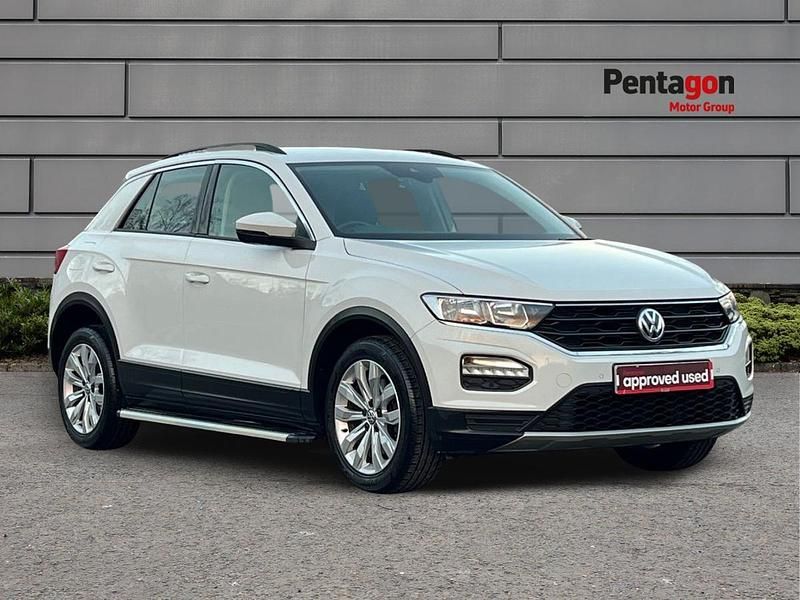 White Used 2018 VW T-Roc SE SUV | £11,100 (Fair price) - Image 1/4