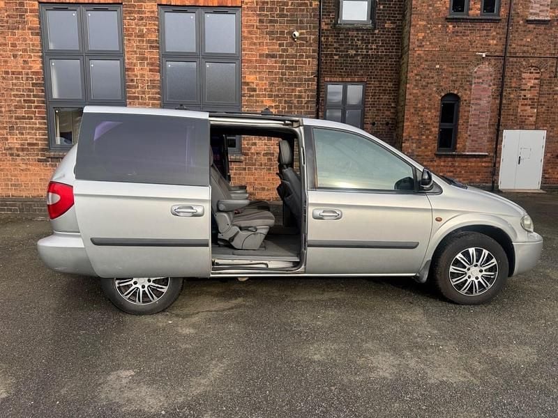 Used Chrysler Voyager 2005 Silver MPV