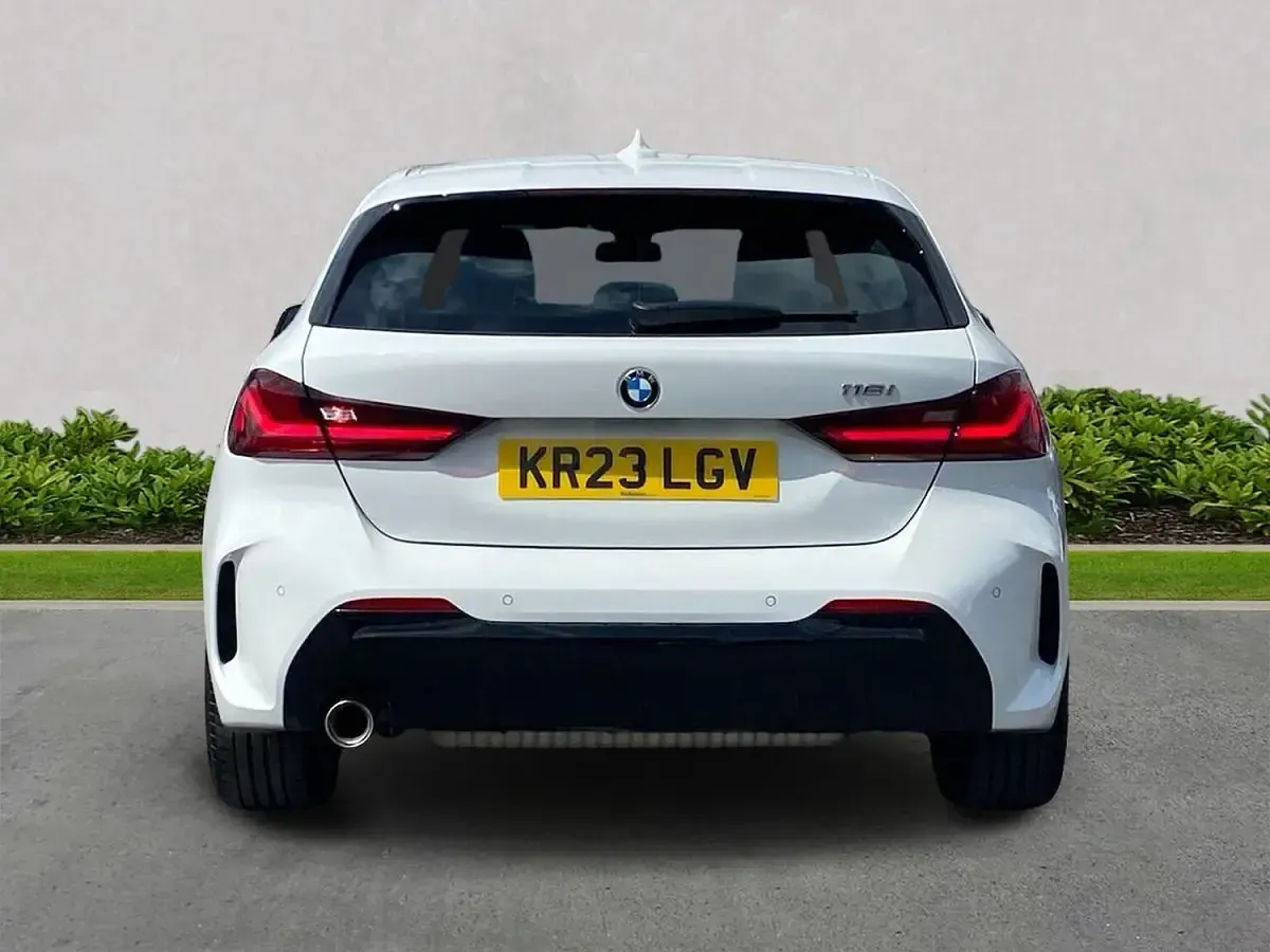Used BMW 118 M Sport 136 HP (100 kW) 2023 White Hatchback