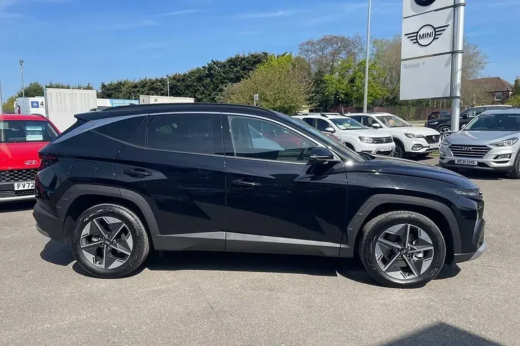 Used Hyundai Tucson Premium 252 HP (185 kW) 2025 Abyss black SUV