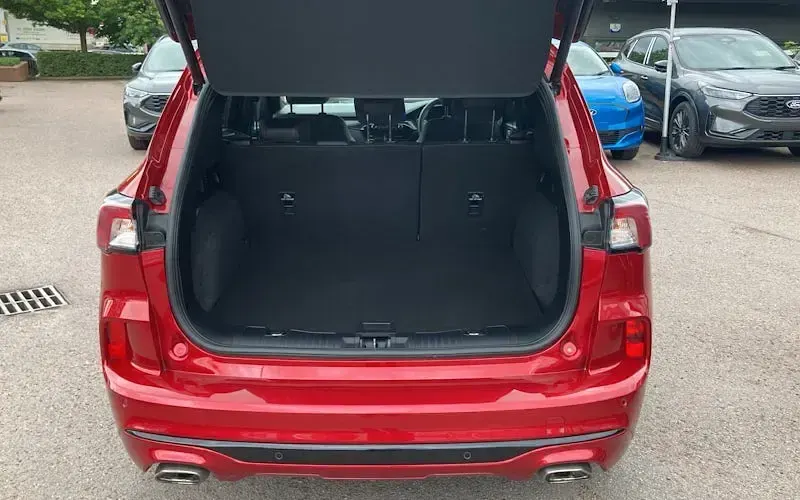 Used Ford Kuga ST-Line 225 HP (165 kW) 2023 Red SUV