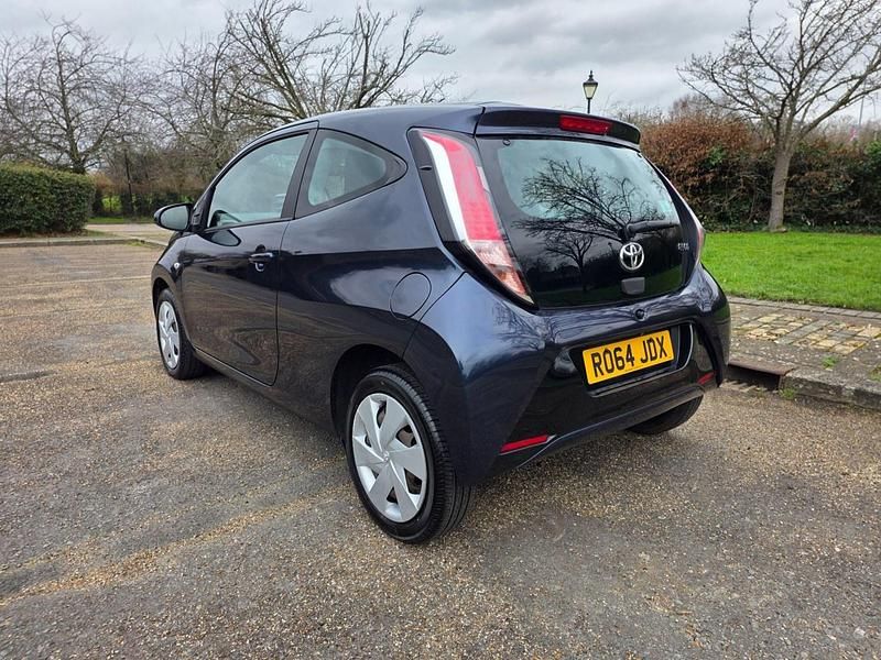 Used Toyota Aygo X-play 68 HP (50 kW) 2014 Blue Hatchback