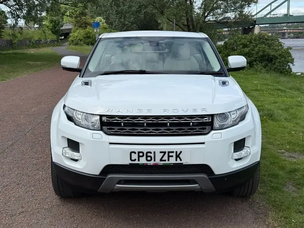 Used Land Rover Range Rover evoque Prestige 190 HP (139 kW) 2011 White Coupe