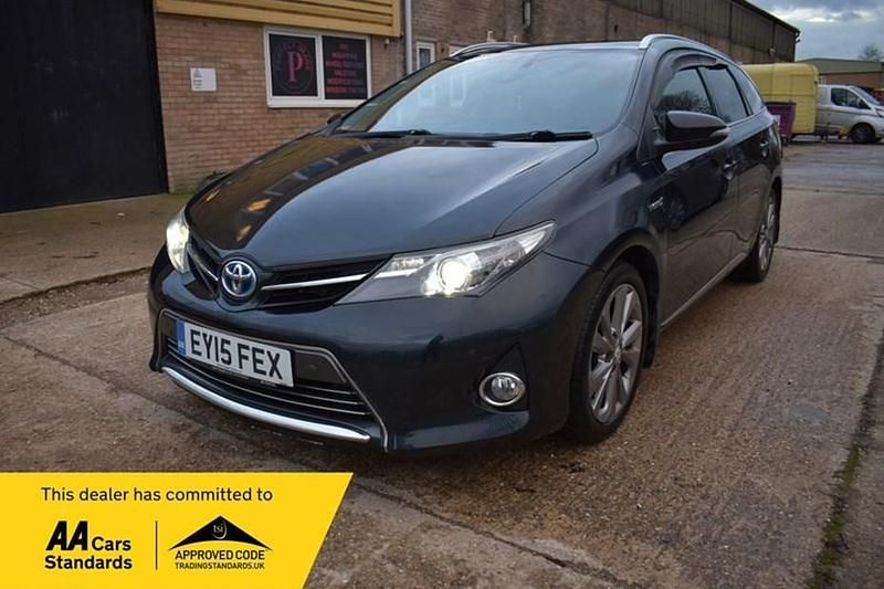 Used 2015 Toyota Auris Touring Sports Estate | £5,000 - Image 1/1