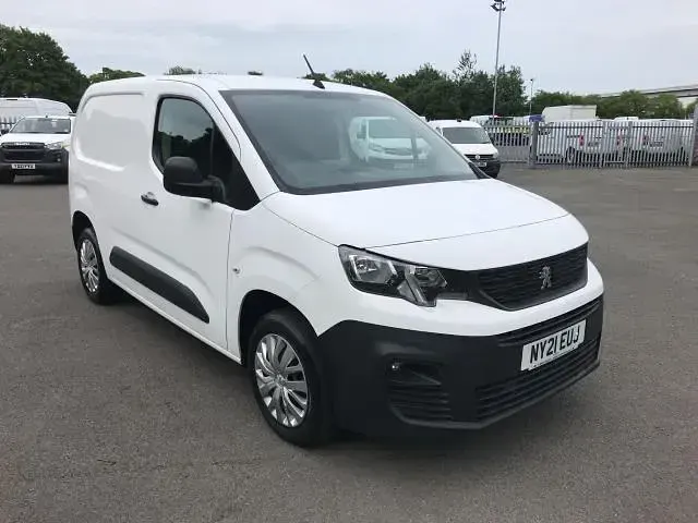 Used Peugeot Partner 2021 White MPV
