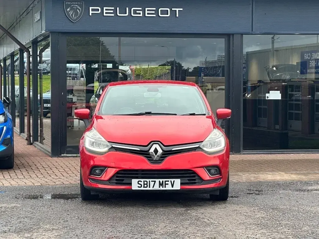 Used Renault Clio Dynamique 90 HP (66 kW) 2017 Red Hatchback