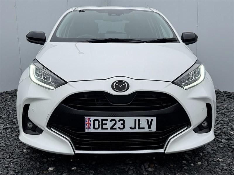 Used Mazda 2 116 HP (85 kW) 2023 White Hatchback