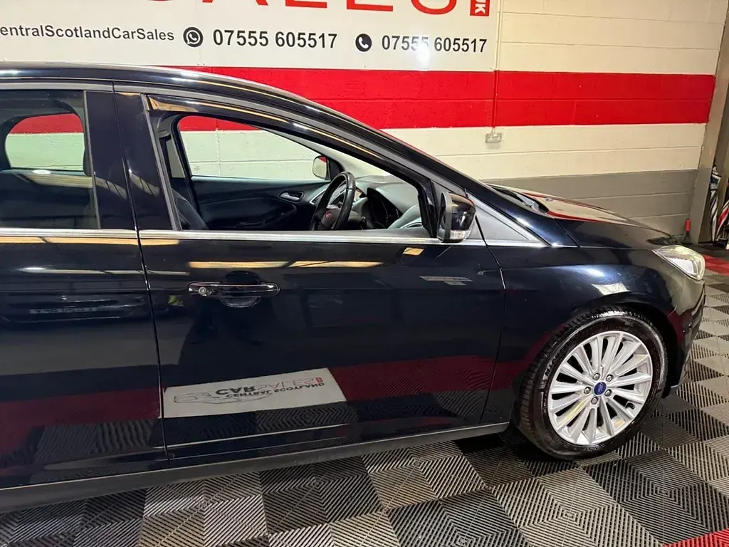 Used Ford Focus Titanium X 120 HP (88 kW) 2017 Black Hatchback