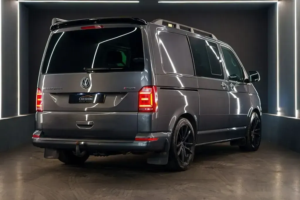 Second-hand VW Transporter Highline 2019 Gri Van