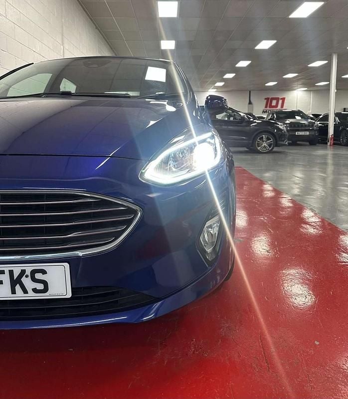 Used Ford Fiesta Zetec 100 HP (73 kW) 2018 Blue Hatchback