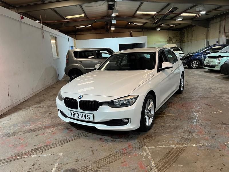 White Used 2013 BMW 316 Sedan | £4,500 (Fair price) - Image 1/4