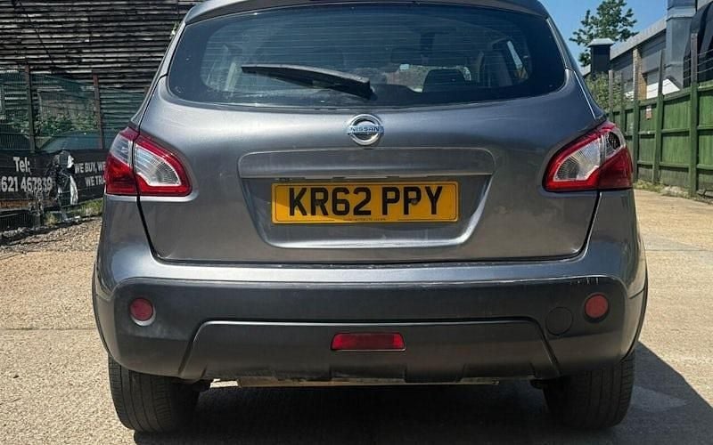 Used Nissan Qashqai Acenta 117 HP (86 kW) 2013 Grey SUV