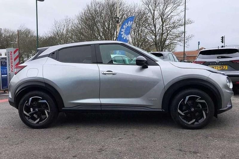 Used Nissan Juke N-Connecta 143 HP (105 kW) 2023 Silver SUV