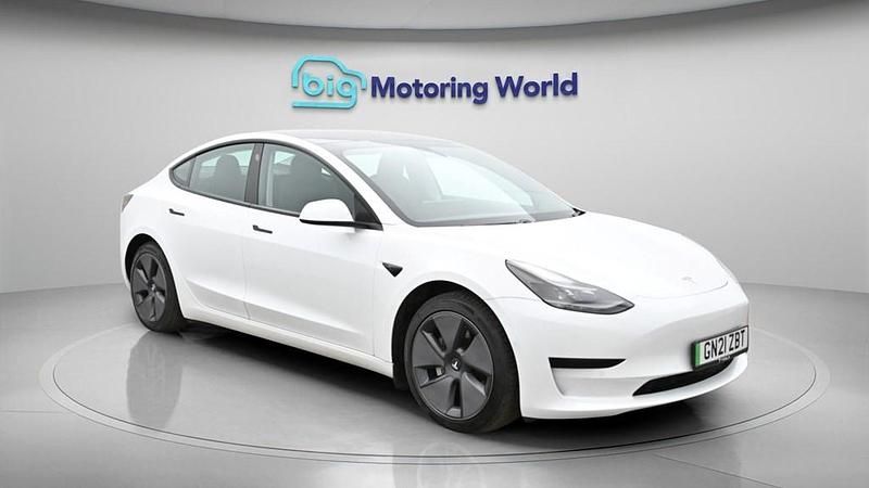 Used Tesla Model 3 Standard Range Plus 177 kW (241 HP) 2021 Sedan