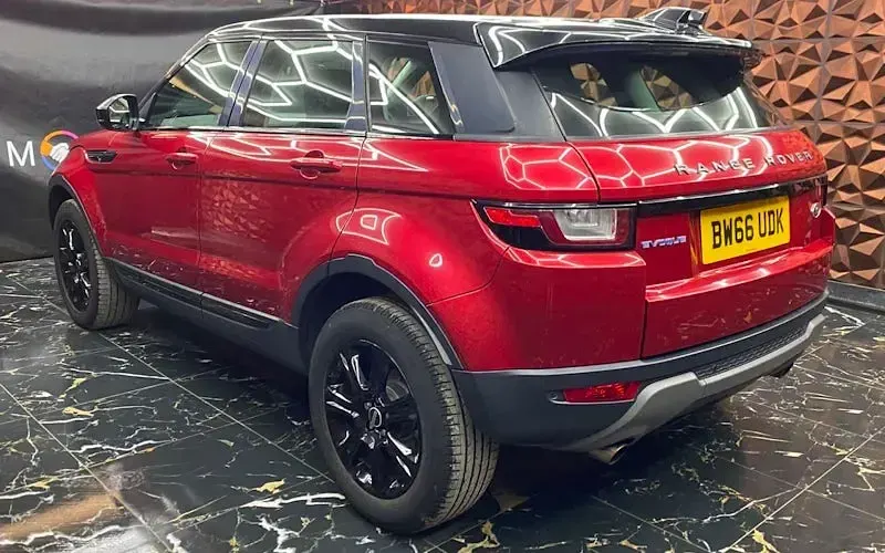 Used Land Rover Range Rover evoque SE 150 HP (110 kW) 2017 Red SUV