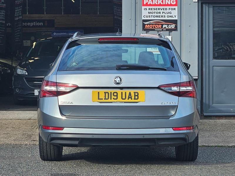 Used Skoda Superb SE L Executive 150 HP (110 kW) 2019 Grey Estate